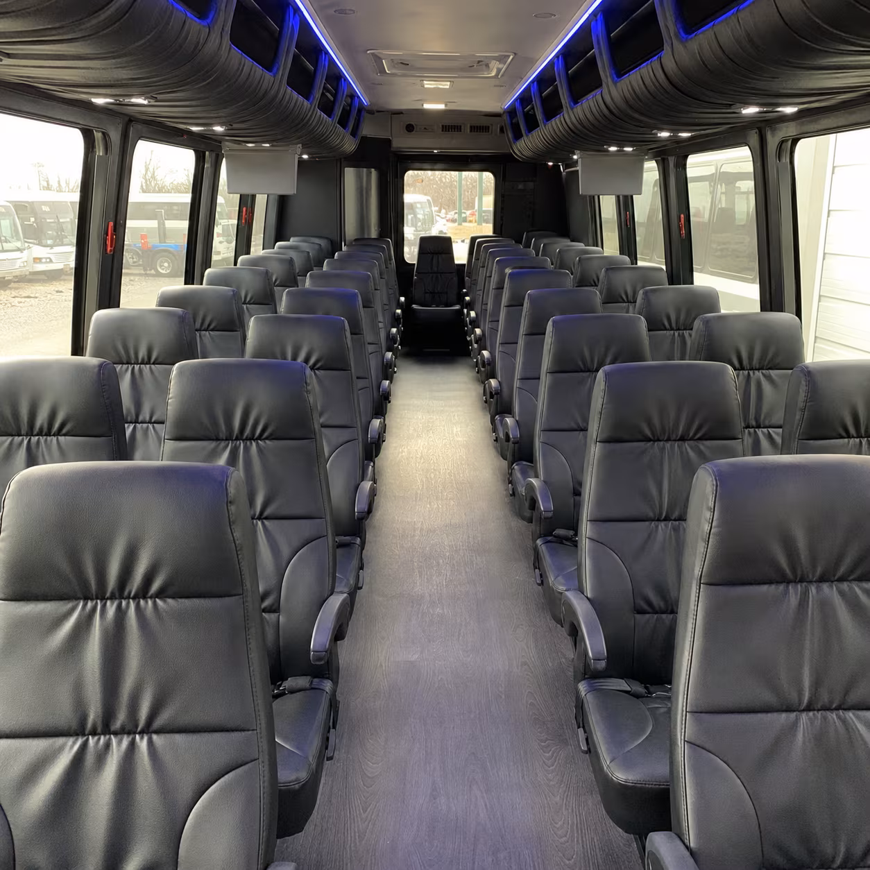 minibus rentals for group winery day trips to fence stile and holy field